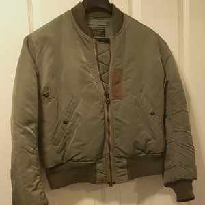 Vintage Korean war era M1 flight jacket.